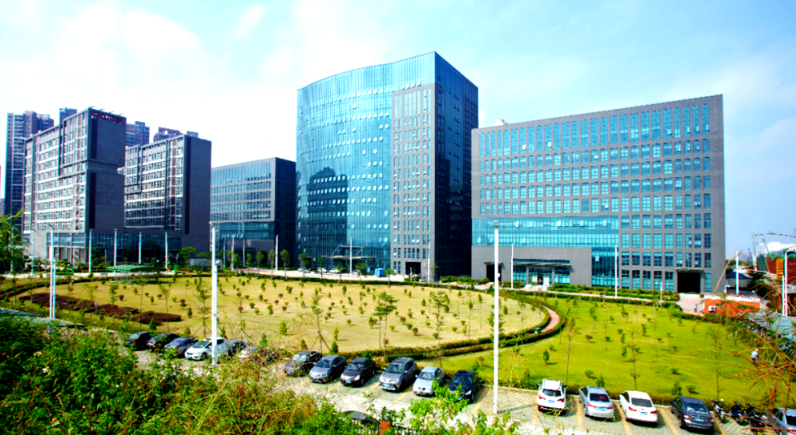 2025年环卫车新能源化政策趋势与程力专用汽车选购要点解析